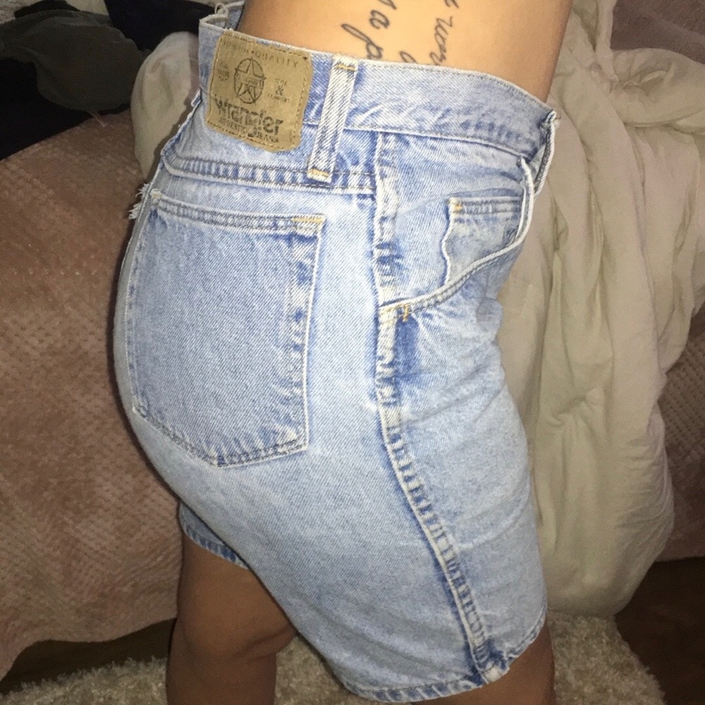 Vintage wrangler jean shorts high rise 28”